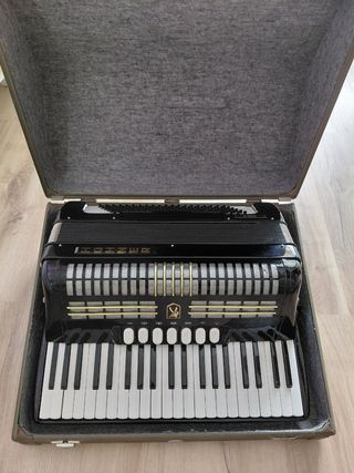 Acordeón Hohner Verdi III