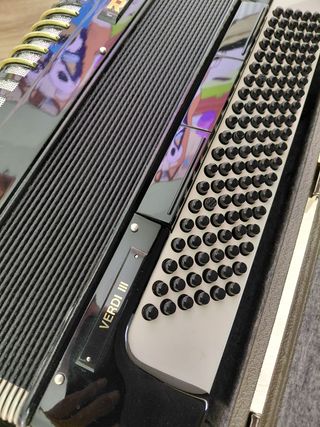 Acordeón Hohner Verdi III