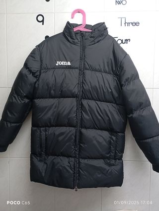 Chaqueta Joma negra acolchada