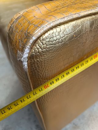 Divano Chesterfield Gold