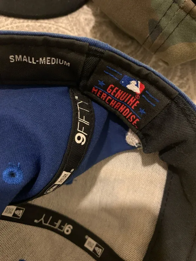 4 Gorras New Era, DC, OBEY