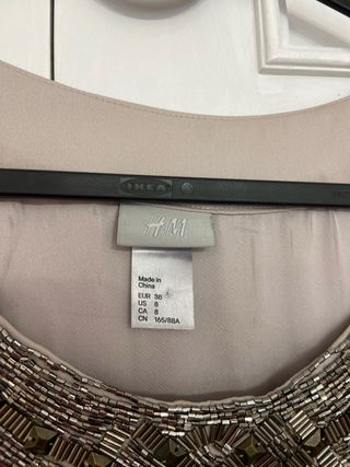 Vestido corto gris perla HM