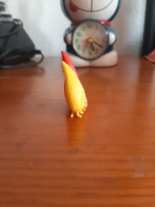 Figura de huevo kinder sorpresa de chicken little