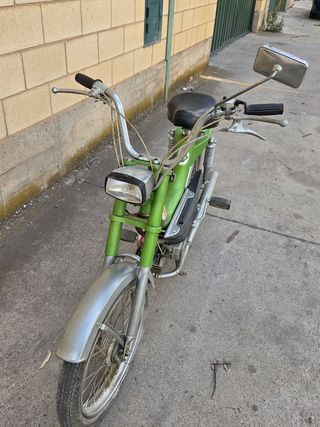 Ciclomotor Torrot verde vintage