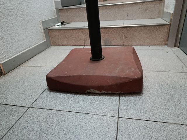 Base sombrilla - Terracota y metal