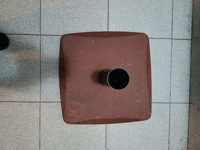 Base sombrilla - Terracota y metal