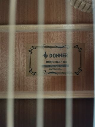 Guitarra acústica Donner DAR-1CB negra