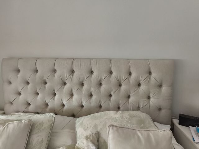 Cabezal cama beige - tapizado