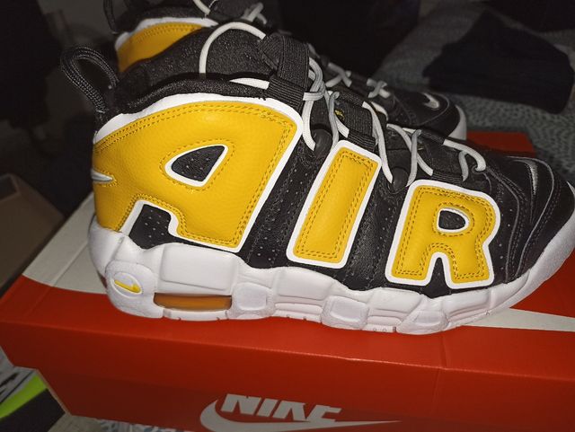 Nike Air More Uptempo 39 - Negras/Amarillas