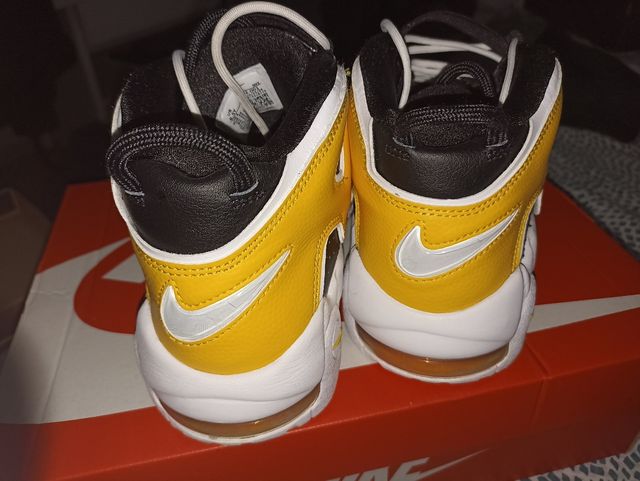 Nike Air More Uptempo 39 - Negras/Amarillas