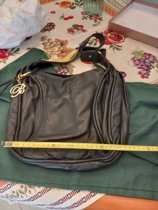 Blumarine - Borsa a spalla Hobo nera in pelle 