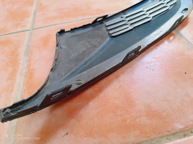 Rejilla frontal Polo