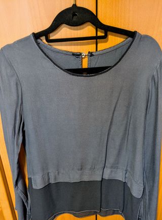 Blusa azul grisáceo