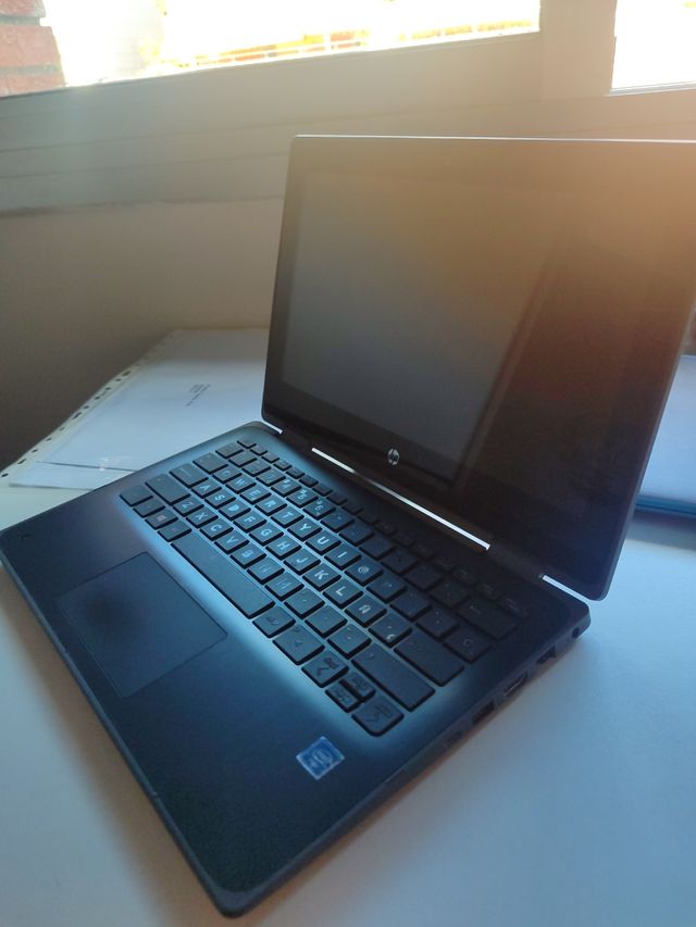 Portátil HP - Pantalla rota