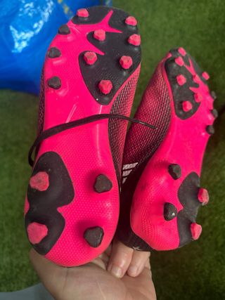 Zapatillas fútbol niñorosa-negras