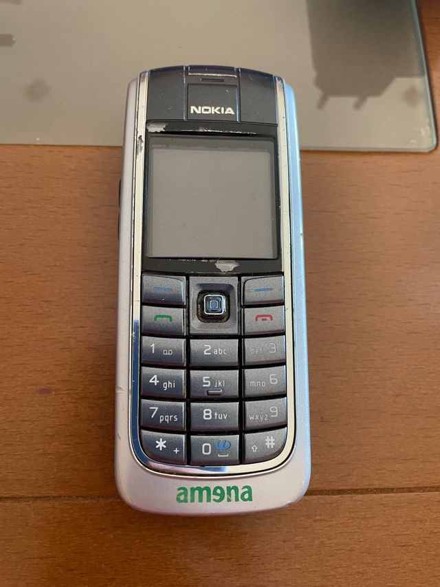 Teléfonos Nokia y LG antiguos