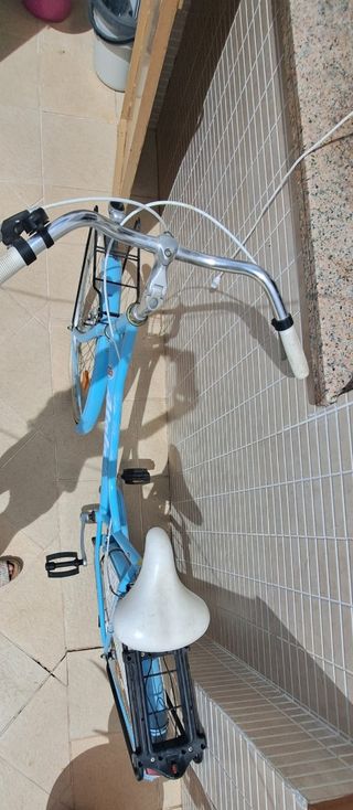 Bicicleta paseo  azul claro