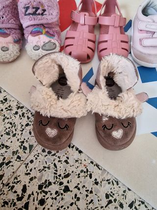 Zapatillas bebé nº 22 - Lote 4 pares