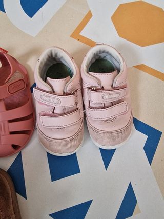 Zapatillas bebé nº 22 - Lote 4 pares