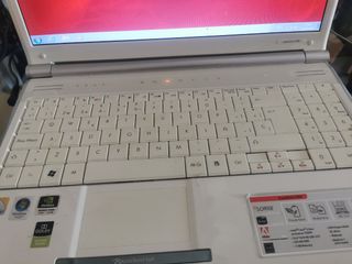 Portátil Packard Bell Easynote TJ66