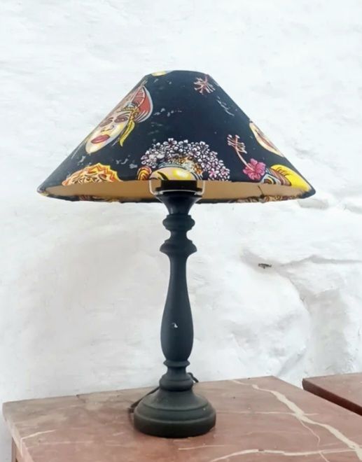 Tulipa conica lampara mesa