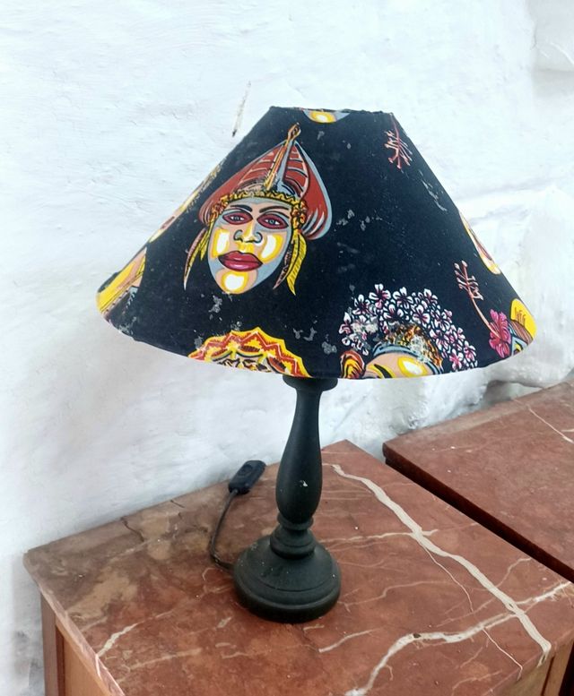 Tulipa conica lampara mesa