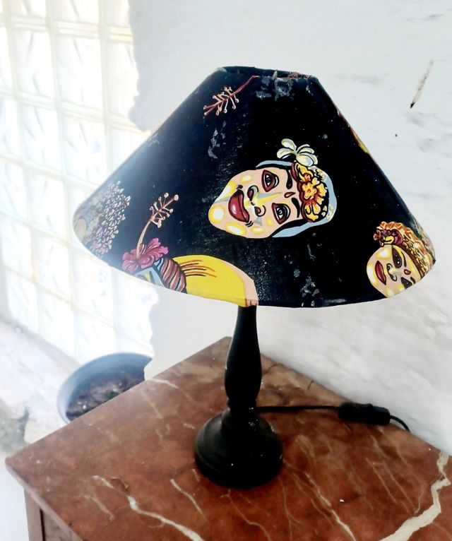 Tulipa conica lampara mesa