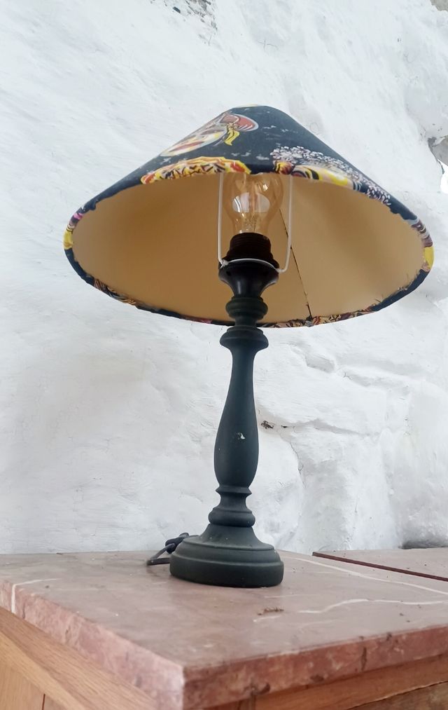 Tulipa conica lampara mesa