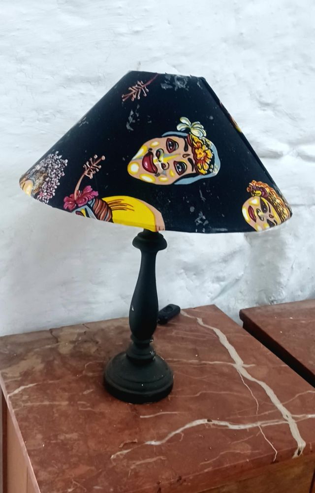 Tulipa conica lampara mesa