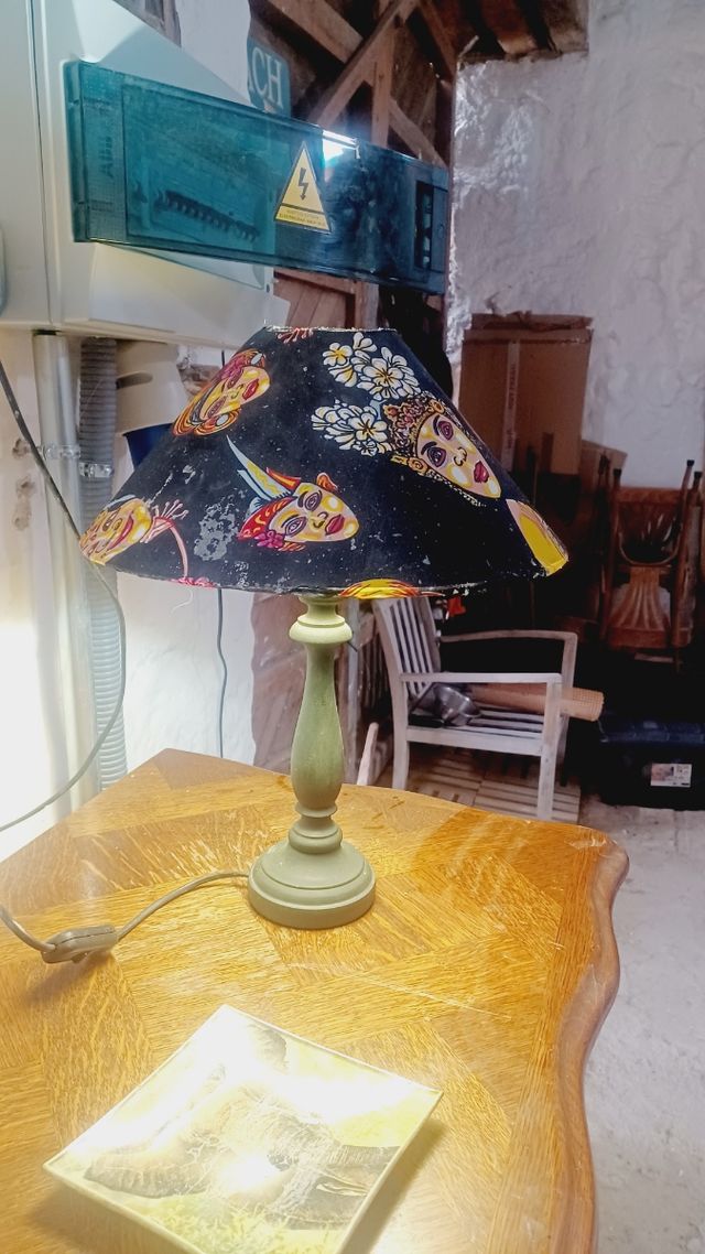 Tulipa conica lampara mesa