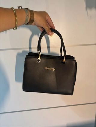 Bolso negro pequeño