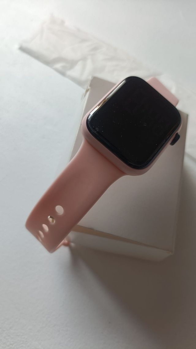 Smartwatch rosa y gris