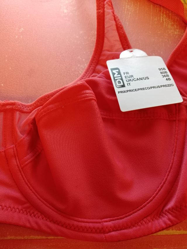 Sujetador DIM rojo 80B
