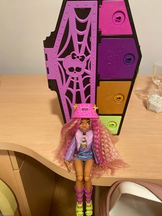 Muñeca Monster High Clawdeen -Coffin