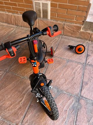 Bicicleta niño 16" casi nueva 