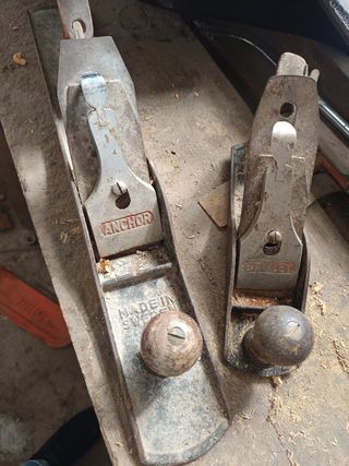 2 Cepillos carpintero antiguos