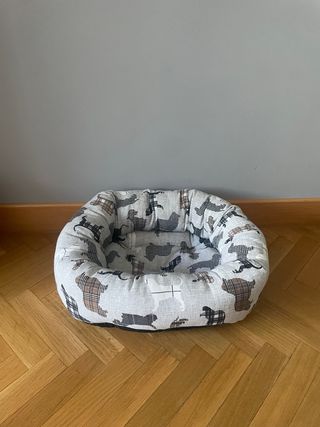 Cama perro pequeña marrón-gris