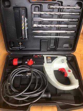 Taladro percutor TOPM 950E
