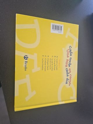 Cada noche un cuento.  Una letra cada dia. 