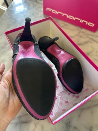 Tacones Fornarina. Made in Italy. Jean y dorado.