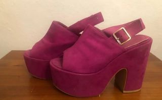 Zapatos lindos costaron treinta y cinco euros solo