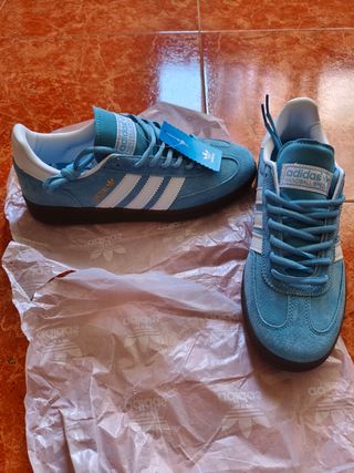 Zapatillas Adidas nuevas unisex talla 40 