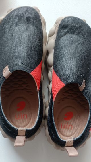 Zapatillas Uin rojas y negras