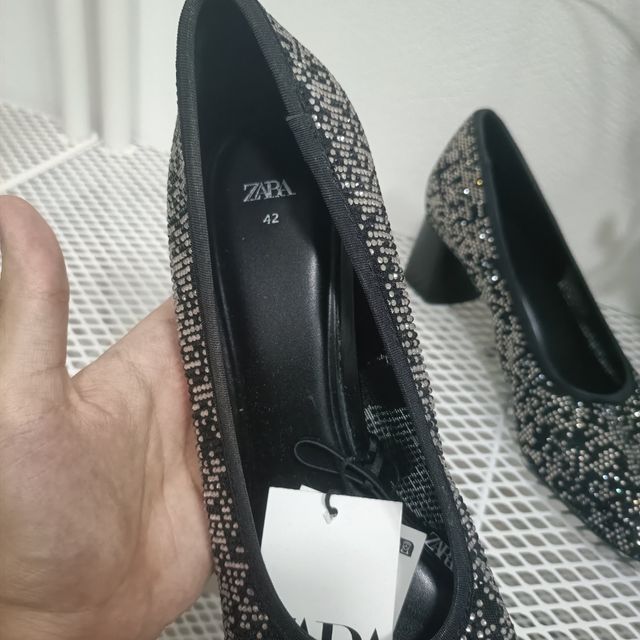 Zapatos tacón negros brillantes