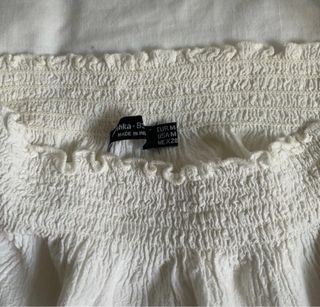 Blusa blanca oﬀ-shoulder M