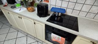 Cucina beige in legno - 3 ante