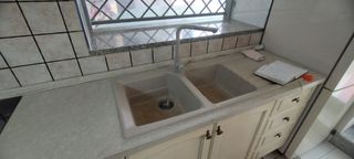 Cucina beige in legno - 3 ante
