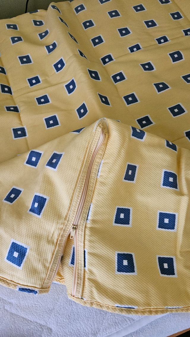 Edredón 90cm - Azul y Amarillo