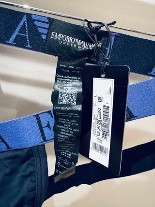 Jockstrap negro y lila de Emporio Armani