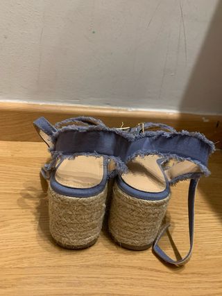 Sandalias cuña vaqueras -talla 36